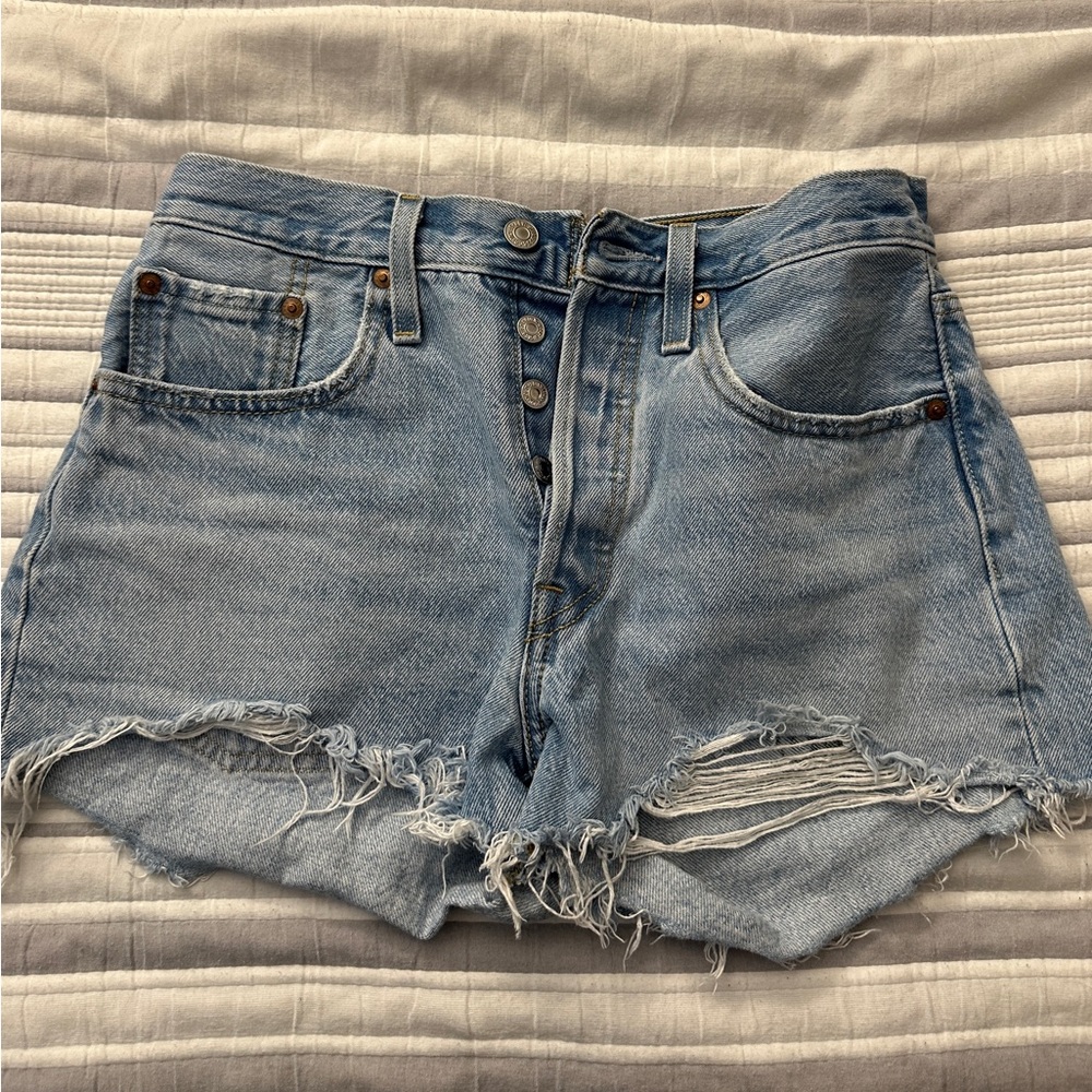 Light Wash Levi’s Blue Jean Shorts with Buttons (Size 27)